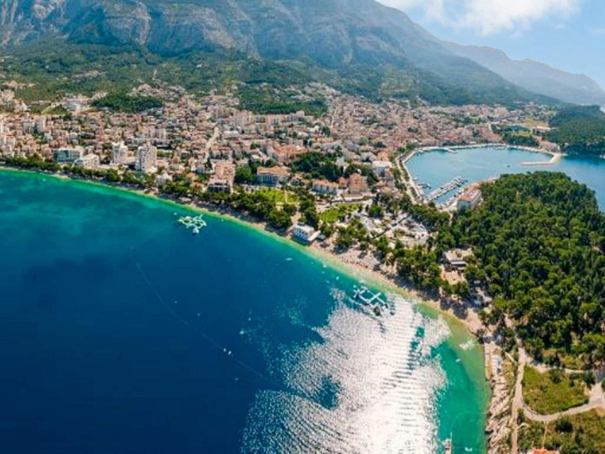 Appealing In With Shared Pool Makarska